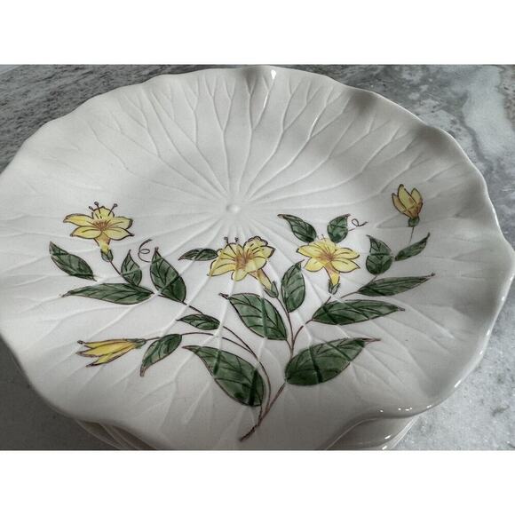 Vintage Rare Metlox Hand Painted Lolus Honeysuckle Ruffled Edge Plates Set - Picture 3 of 8